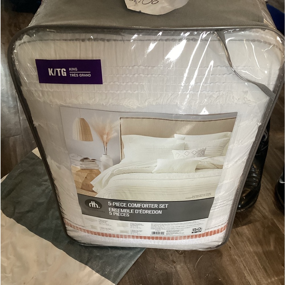 Home trends 5 piece comforter set KING